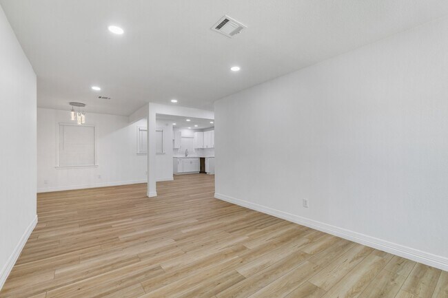 Photo - 6315 Thrush Dr