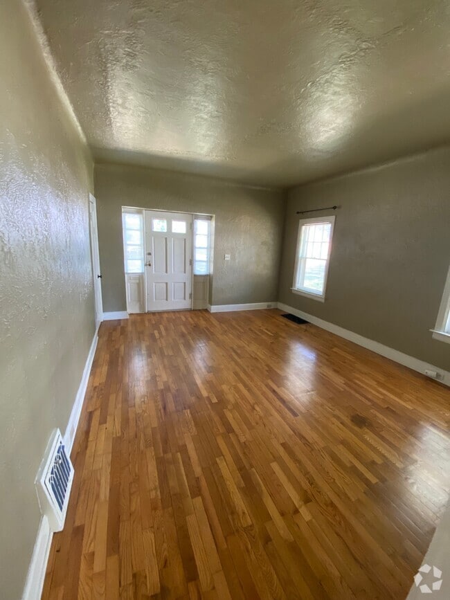 Building Photo - 236 E Allegan St Unit 236 Rental