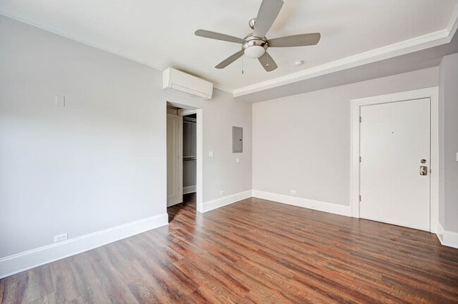 Photo - 818 W Lakeside Pl Unit 303