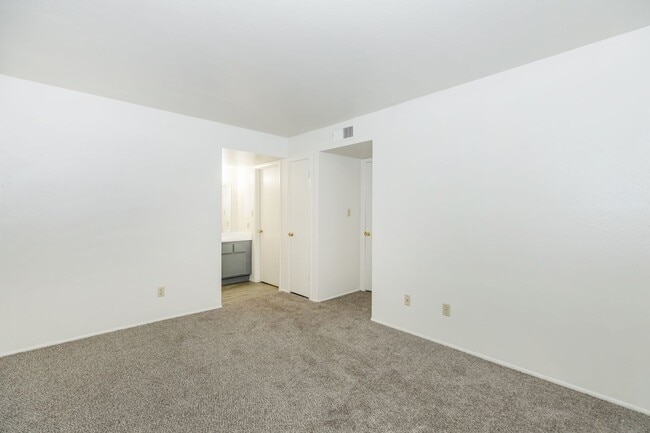 Photo - Foothills at the Preserve Apartments