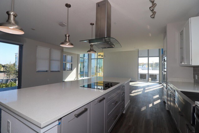 Photo - Modern townhome in Addison Square