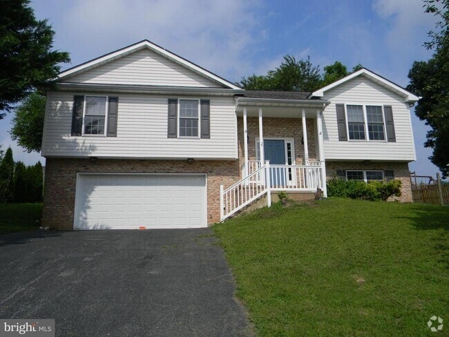 Building Photo - 103 Turtleback Ct Rental