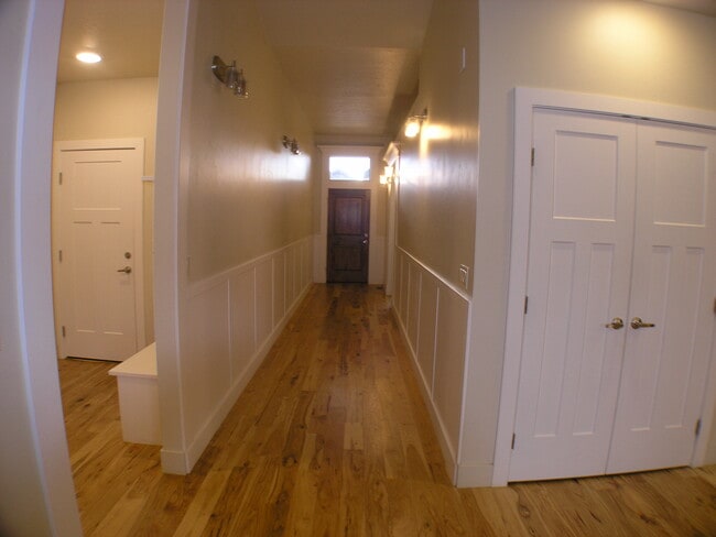 Photo - 2576 E Hidden Crk St