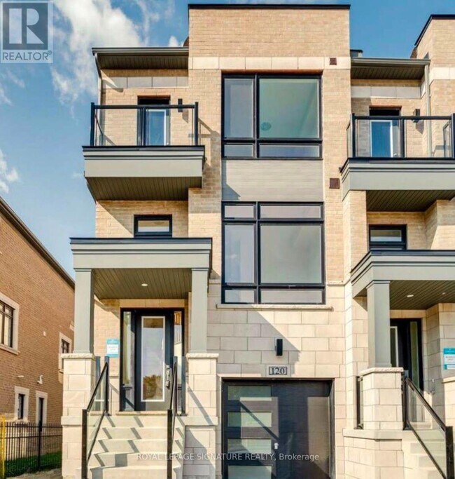 Photo - 120 Sandwell St