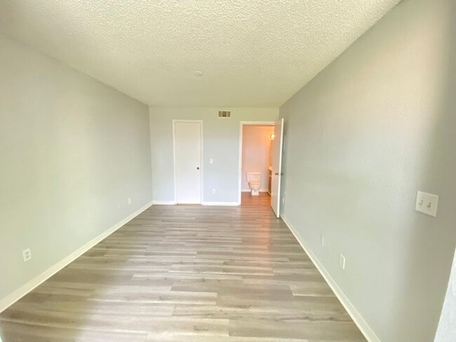 Photo - 5701 Gatlin Ave Unit 116