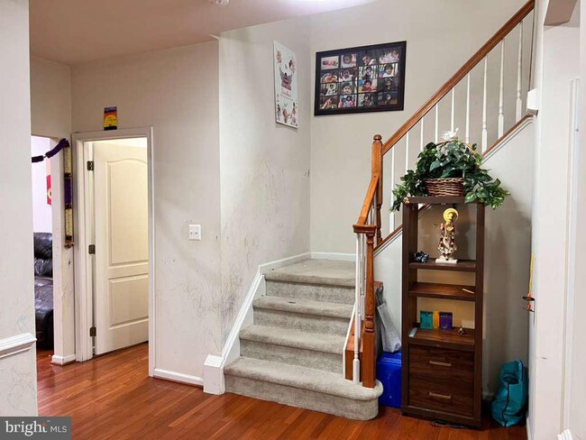 Photo - 22587 Welborne Manor Square