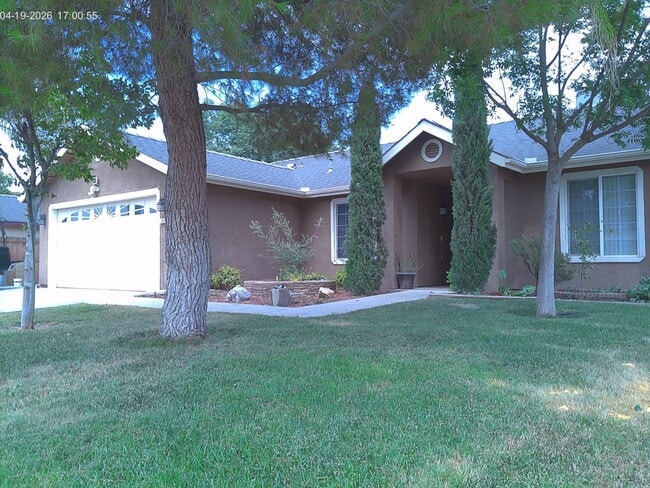 Photo - 1913 S Kerckhoff Way