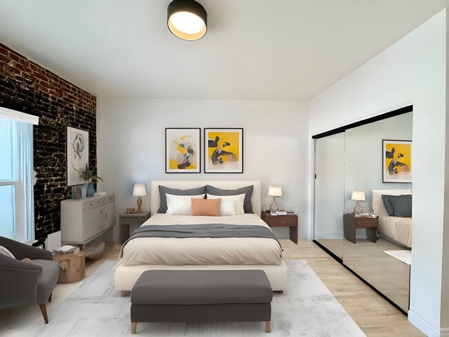 3218 W Sunset Blvd