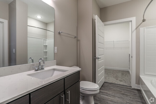 Floor Plan: B1.2 - 1 Bed/ 1 Bath W/ Den - 1,089 Sq Ft