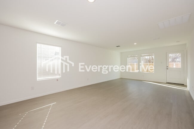 Photo - 10512 Desert Hawk Cir