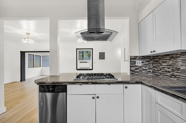 Building Photo - 751 NE 122nd St Unit 1