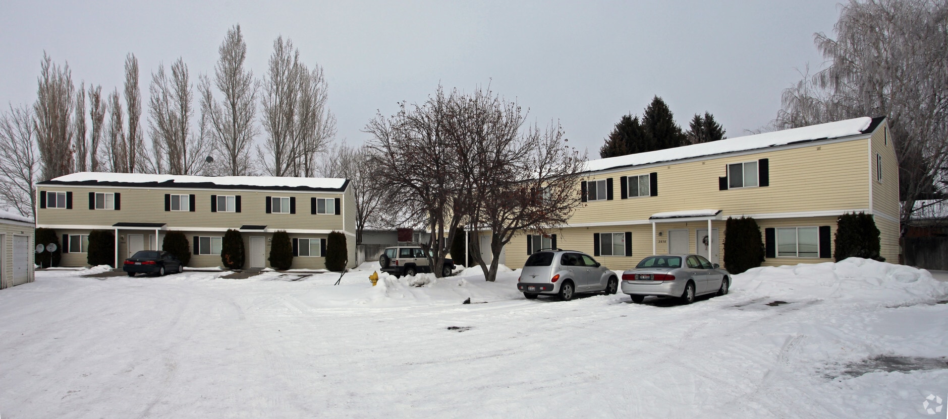 Applewood Court - Applewood Court Apartments