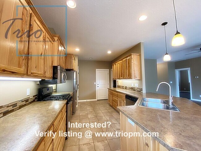 Photo - 1181 Veronica Ln