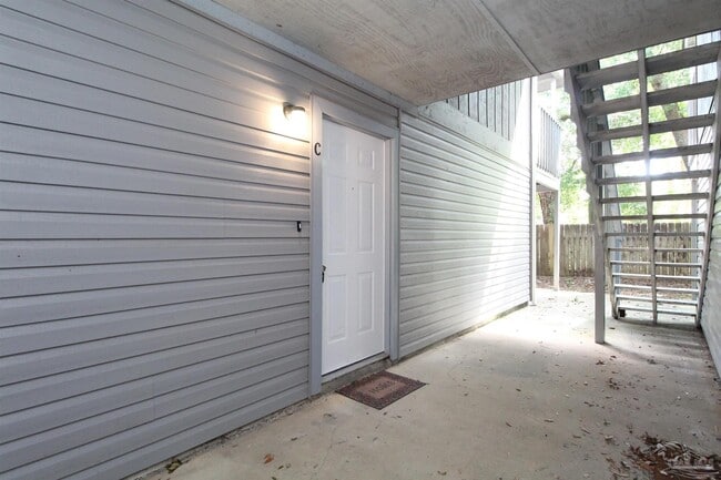 Photo - 7116 Pearson Rd House