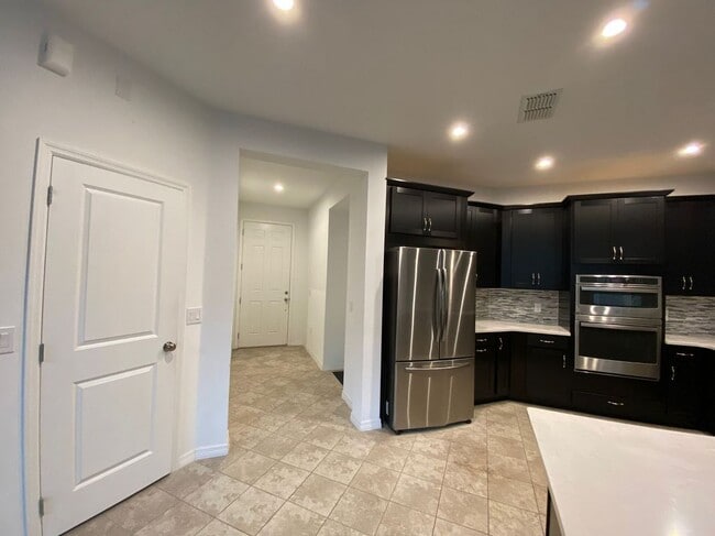 Photo - 1470 Lone Feather Trail