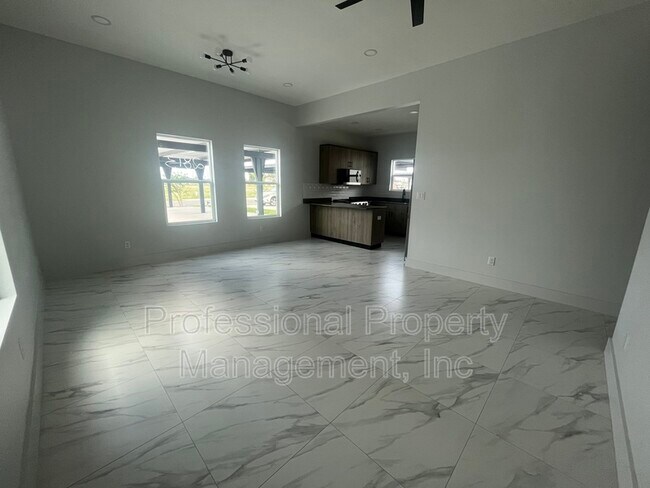 Photo - 2808 Charlie Rd