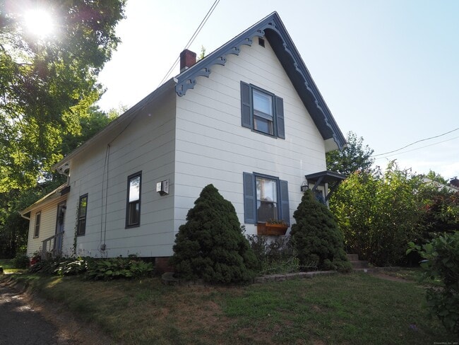 Building Photo - 87 Starkweather St Rental