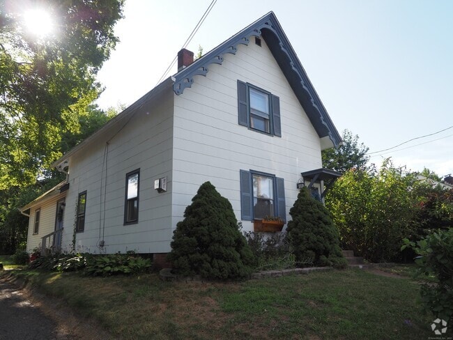 Building Photo - 87 Starkweather St Rental