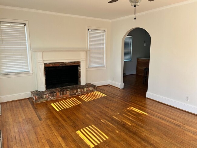 Photo - 320 E 20th St