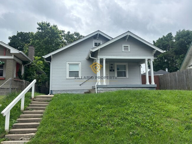 Building Photo - Renovated 3 Bedroom 2 Bathroom in Brookside Park available now!