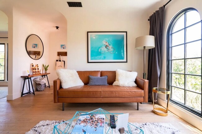 Photo - 1911 Rosalia Rd