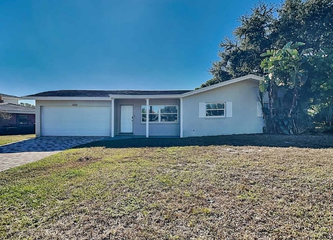 Photo - 1355 Stratford Dr