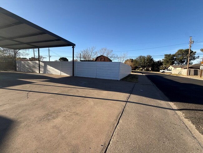 Photo - 200 Santa Rita Dr