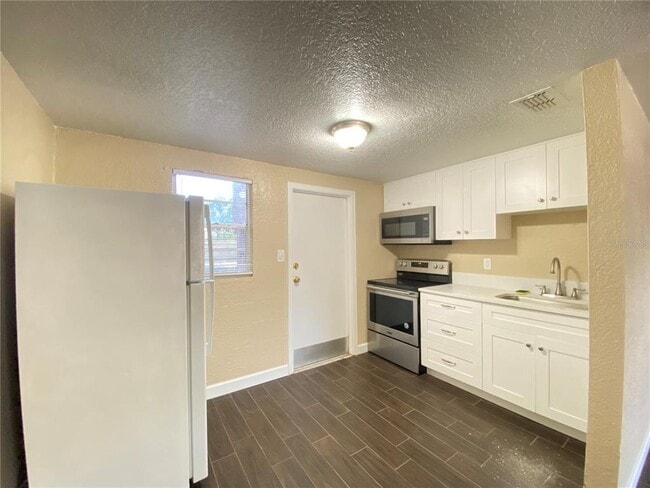 Photo - 37147 Marlu Ln