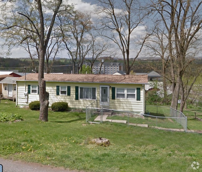 Building Photo - 1357 Pennsylvania Ave Rental