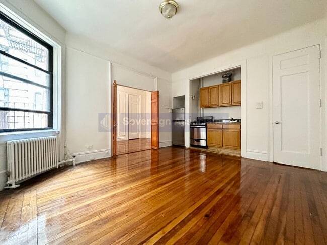 Building Photo - 45 Tiemann Pl Rental