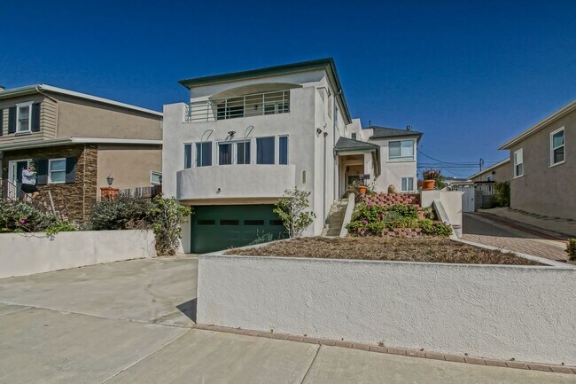 Photo - BRIGHT & AIRY, COMPLETELY PRIVATE MOTHER I...