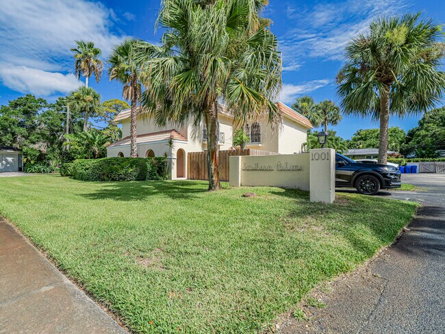 Photo - 1001 Royal Palm Blvd