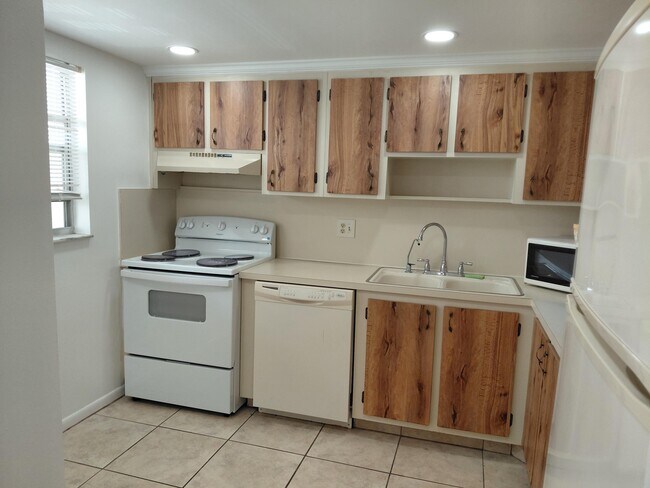 6850 Royal Palm Blvd Unit G211