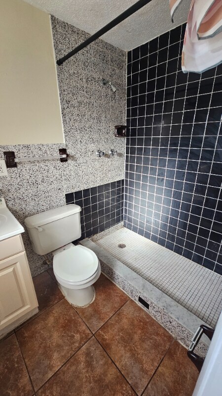 Building Photo - 3919 3rd Ave Dr E