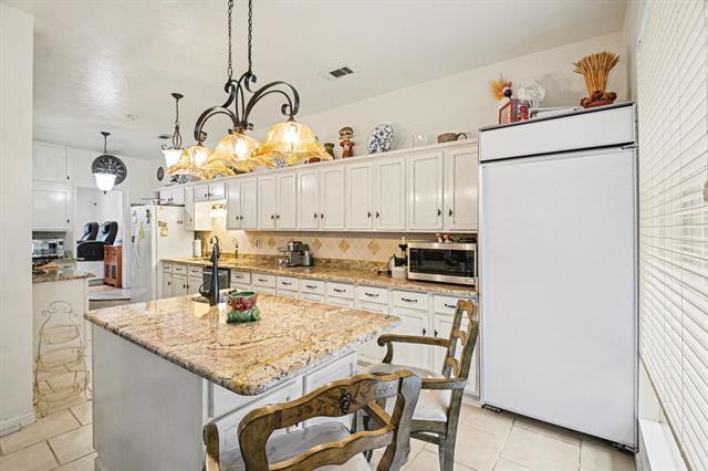 Photo - 14140 Hillcrest Rd