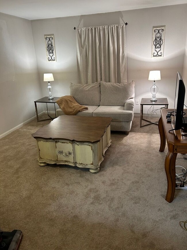 Building Photo - 2500 Houma Blvd Unit 322