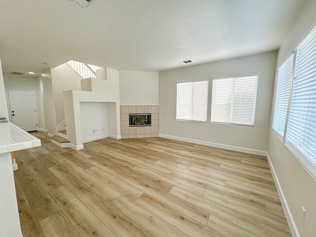 Photo - COMING SOON!  Sienna Ridge 3 Bedroom Home for Rent in Canyon Country!