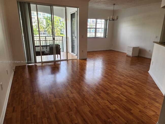 Building Photo - 3135 NE 184th St Unit #2204 Rental