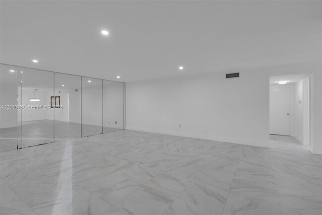 Photo - 11960 NE 19th Dr Unit 15