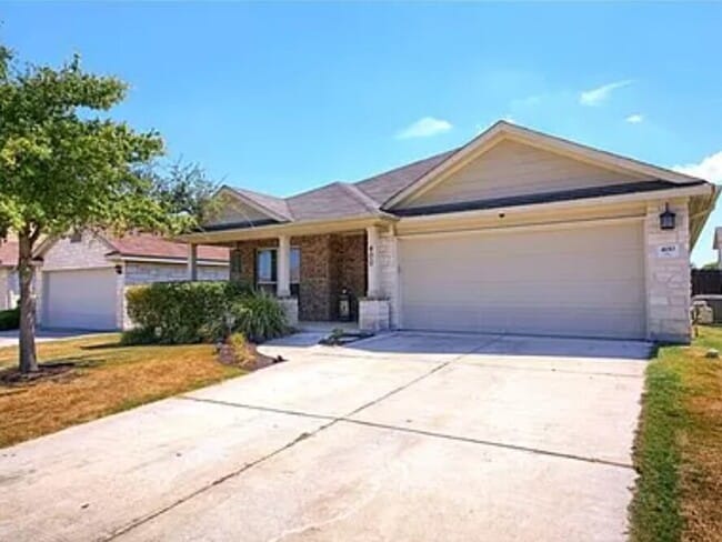 Building Photo - 400 Fistral Dr