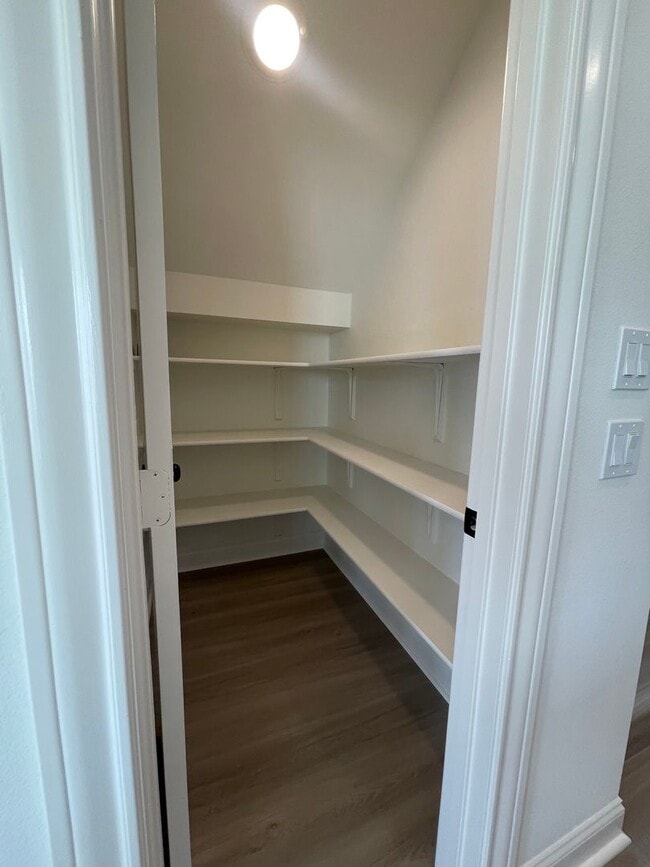 Photo - Luxurious NEW CONSTRUCTION 4/4.5 Home Near Baylor Campus!