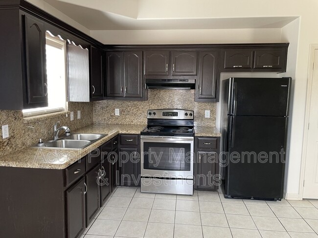 Photo - 201 Gastel Cir Unit F