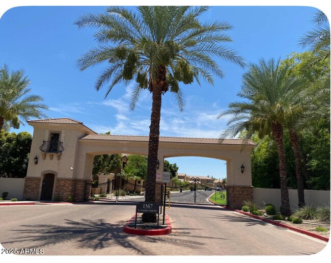 Photo - 1367 S Country Club Dr