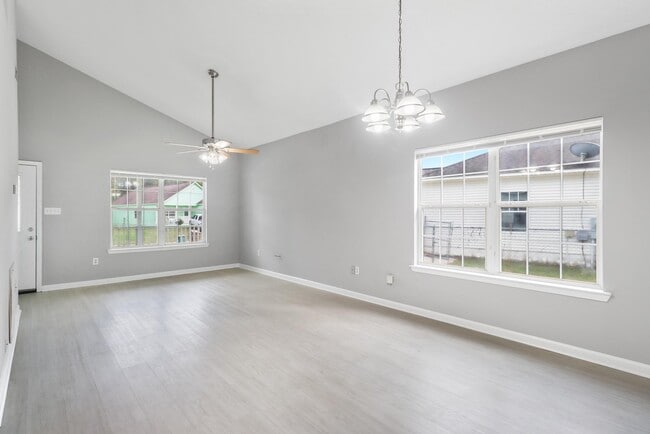 Photo - 11517 Acorn Dr