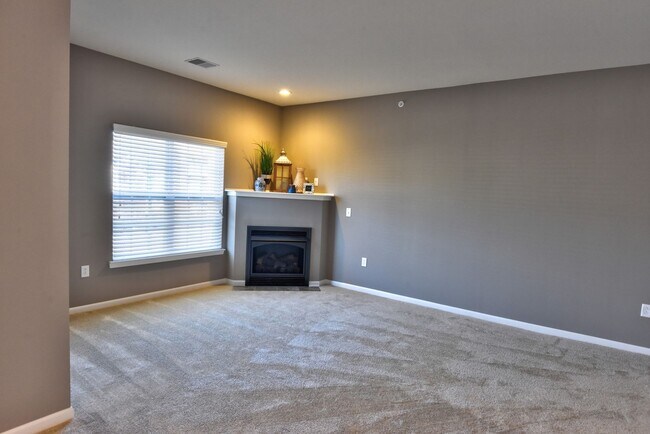 Photo - Top Floor Rear View 2 Bedroom in a Gated Community!