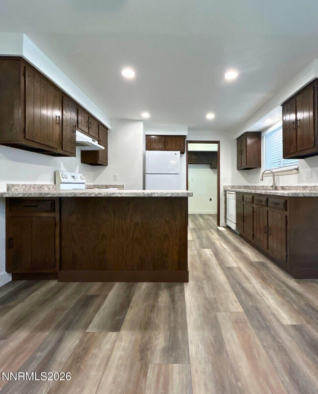 Photo - 1530 Severn Dr