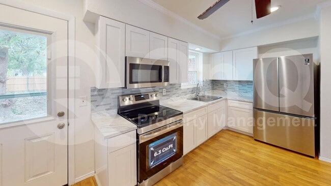 Photo - 1306 Hillcrest Dr