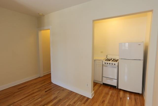 Photo - 544 W Wellington Ave Unidad 100