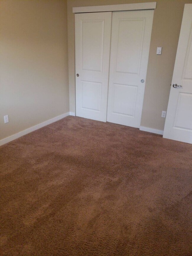 Photo - Shuksan Apartments Unit 3323-102