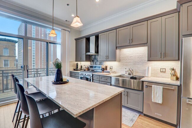 Photo - 33 South Ashland LLC